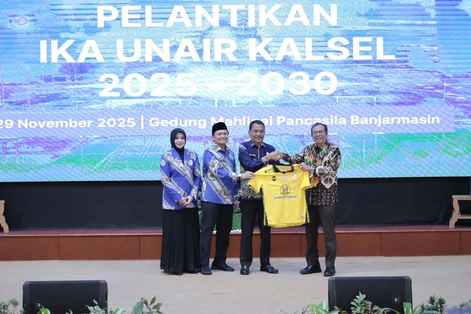 Hadiri Pelantikan Pengurus IKA UNAIR, Supian HK Harapkan Kontribusi Nyata Untuk Banua